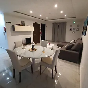 https://lovely-2-bed-condo-in-sliema.hotelssaintjulians.com