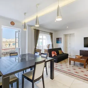 https://a-1br-stylish-fully-equipped-home-in-the-capital-by-360-estates.hotelssaintjulians.com